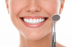 Пластика уздечки верхней и нижней губы (френулопластика)